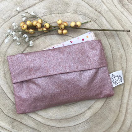 pochette rose pour mouchoirs