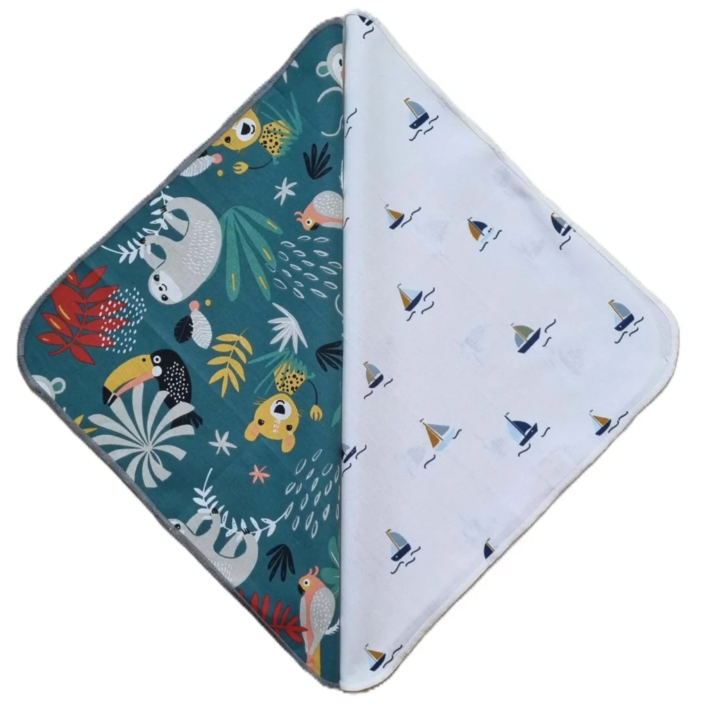 duo de mouchoirs 35x35 en tissu lavable. Motif Savane et Bateaux