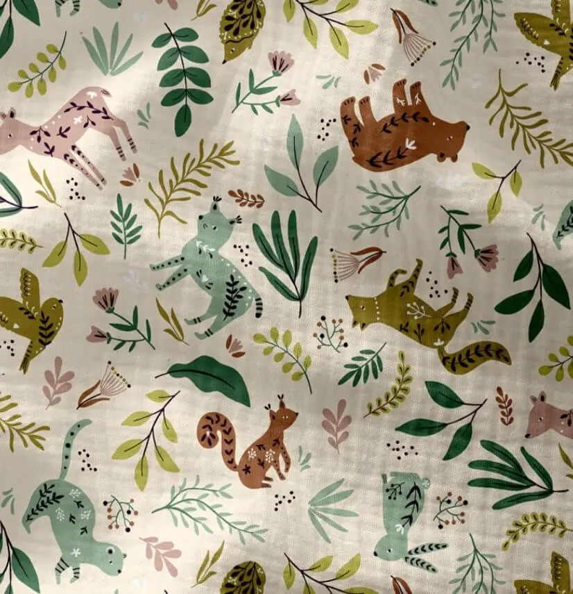 Serviette en double gaze de coton avec motifs d’animaux de la forêt, format 35 x 40 cm